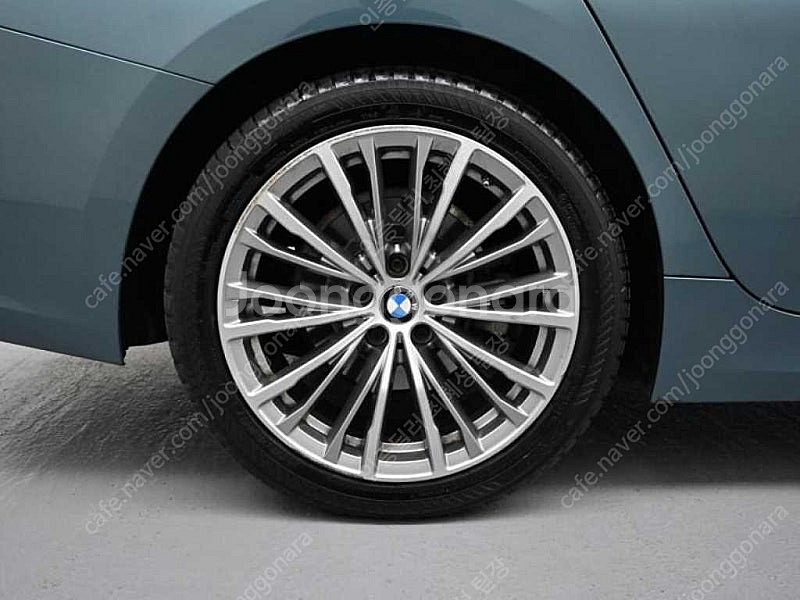 BMW 3시리즈 중고 BMW 320i 중고 승용차 2021년식 54,895km 320i 투어링 럭셔리 중고차 할부견...--5